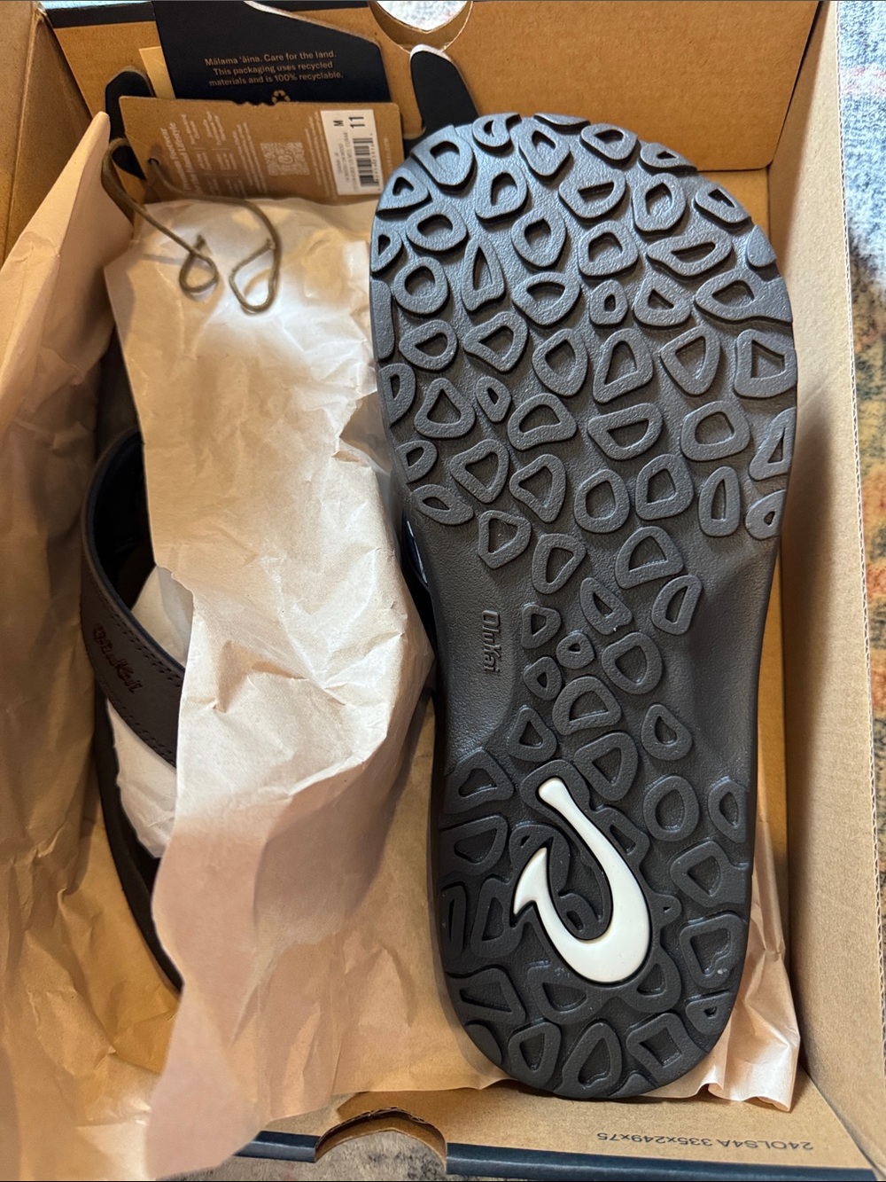 OluKai Men's Brown Leather Thong Sandals - NIB Ohana dark wood - Picture 4 of 4